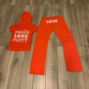 2 piece jogging 🏃🏻‍♀️ suit